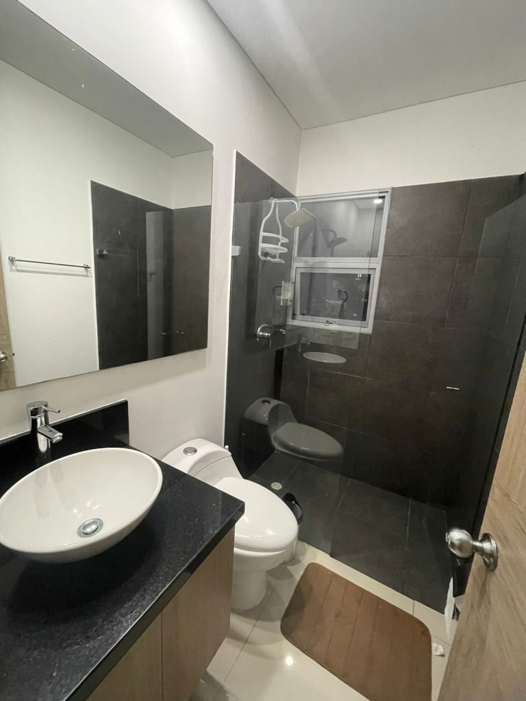 Baño 2 apartamento Cartagena playa bocagrande