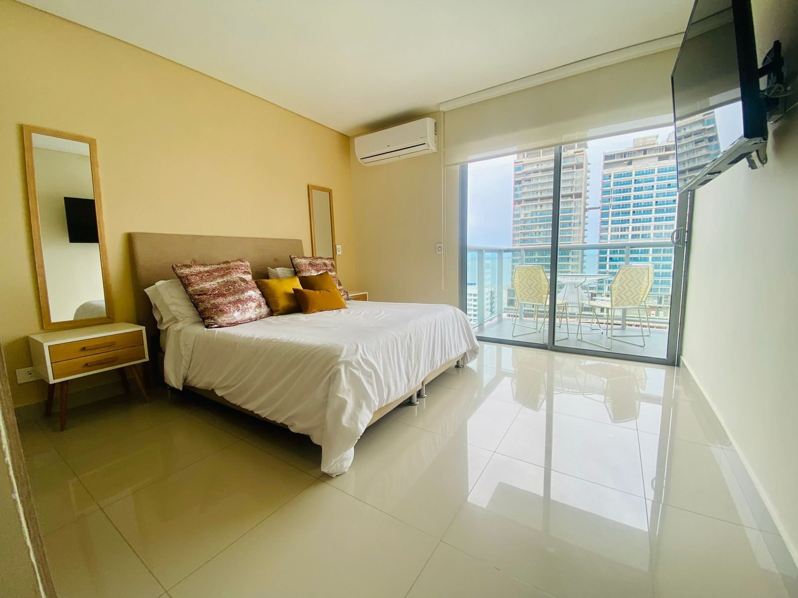 Habitacion principal apartamento cartagena bocagrande